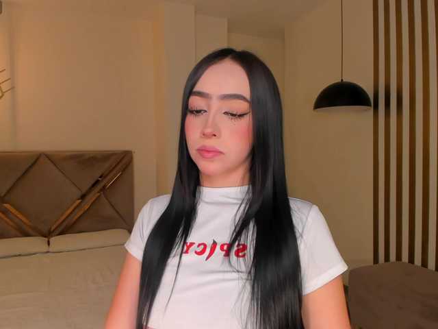 PaulineSanz live cam on BongaCams