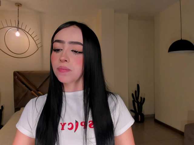PaulineSanz live cam on BongaCams