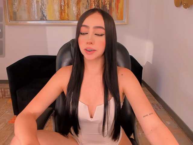 PaulineSanz live cam on BongaCams