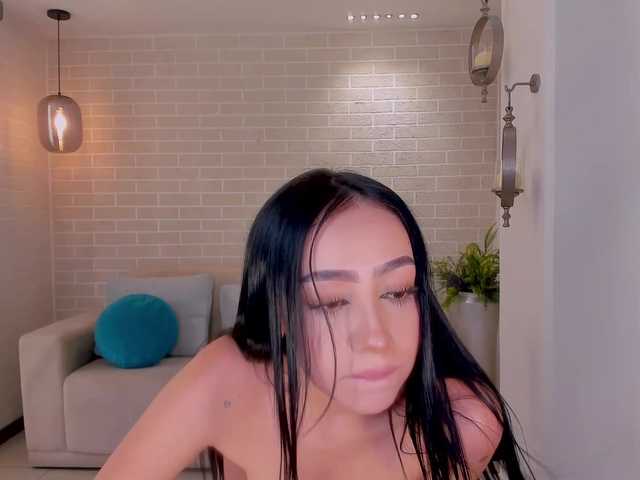 PaulineSanz's BongaCams show and profile