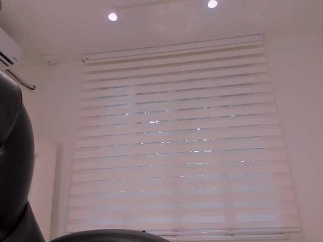 PaulineSanz live cam on BongaCams