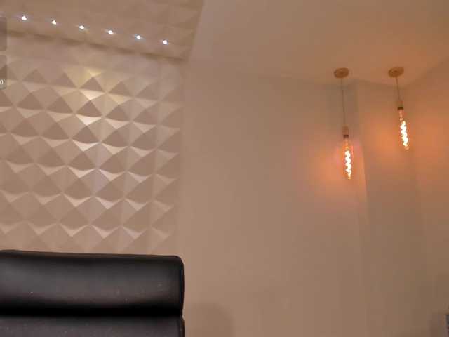 PaulineSanz live webcam show