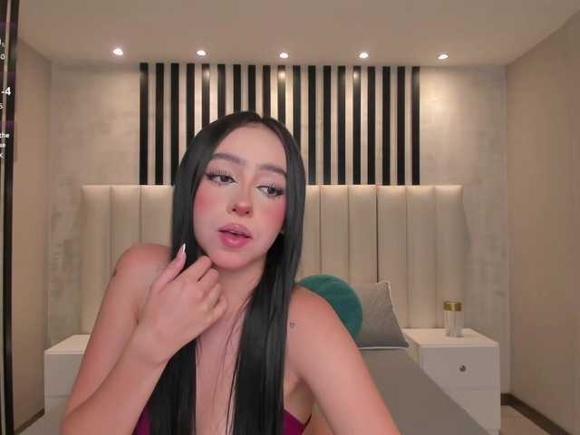 PaulineSanz live cam on BongaCams