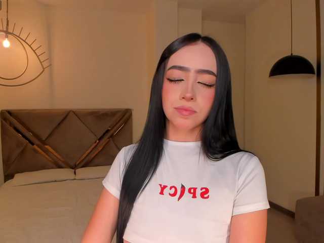 PaulineSanz live webcam show
