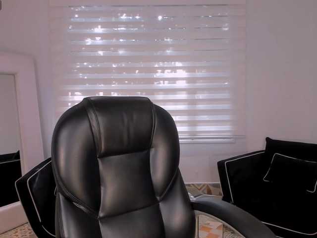 PaulineSanz live cam on BongaCams