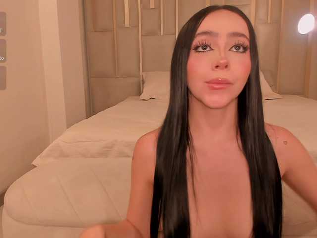 PaulineSanz live cam on BongaCams