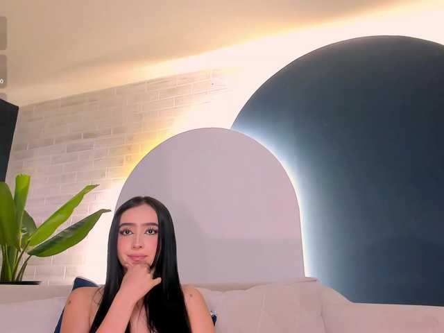 PaulineSanz live cam on BongaCams