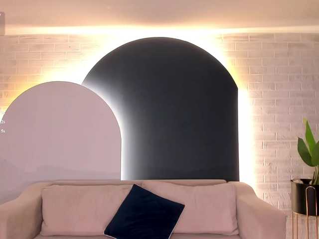 PaulineSanz live cam on BongaCams