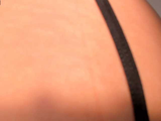 PaulineSanz live cam preview