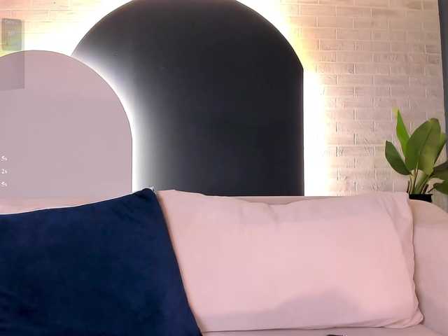 PaulineSanz live cam on BongaCams
