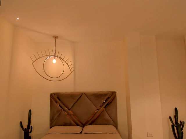 PaulineSanz live cam on BongaCams