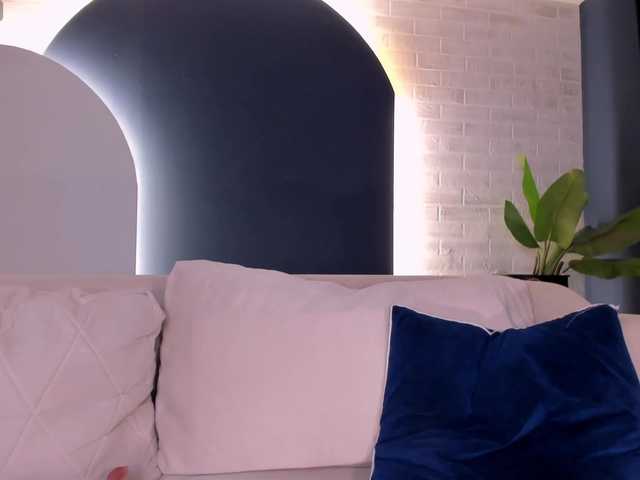 PaulineSanz live cam on BongaCams