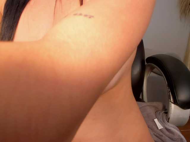 PaulineSanz live cam on BongaCams