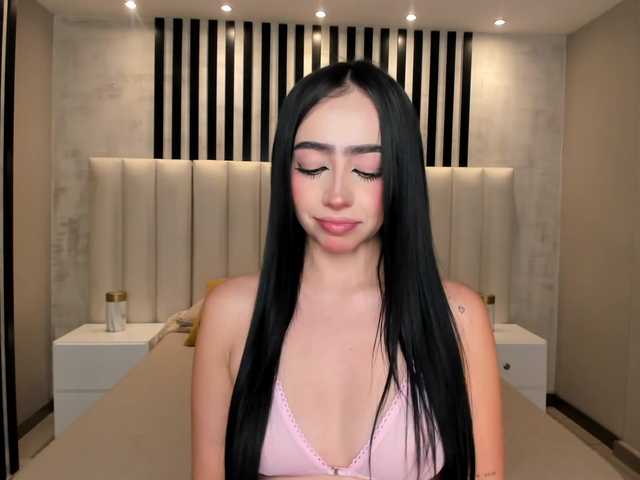 PaulineSanz live cam on BongaCams