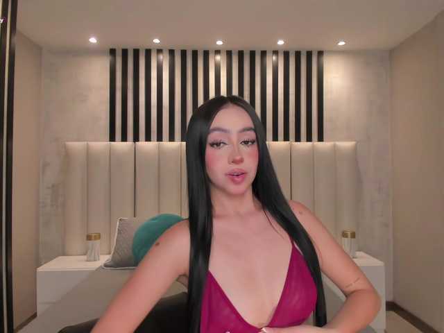 PaulineSanz live cam on BongaCams