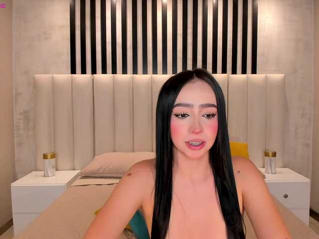 PaulineSanz live cam on BongaCams