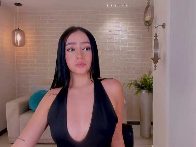 PaulineSanz's BongaCams show and profile