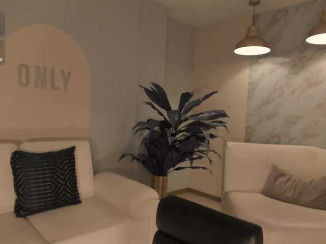 PaulineSanz live cam on BongaCams