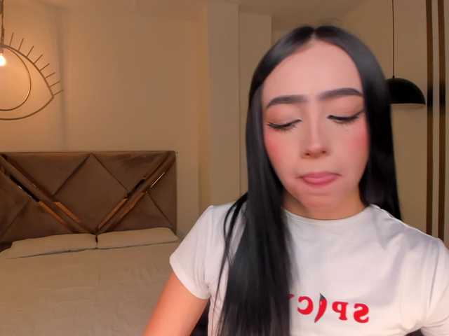 PaulineSanz live cam on BongaCams
