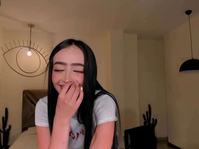PaulineSanz live webcam show