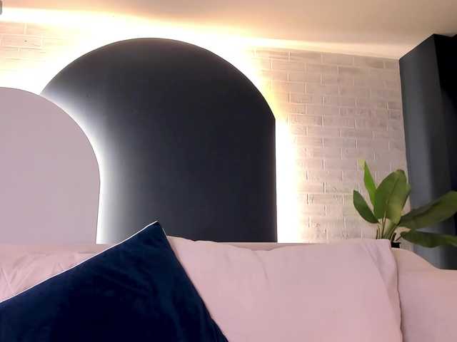 PaulineSanz live cam on BongaCams