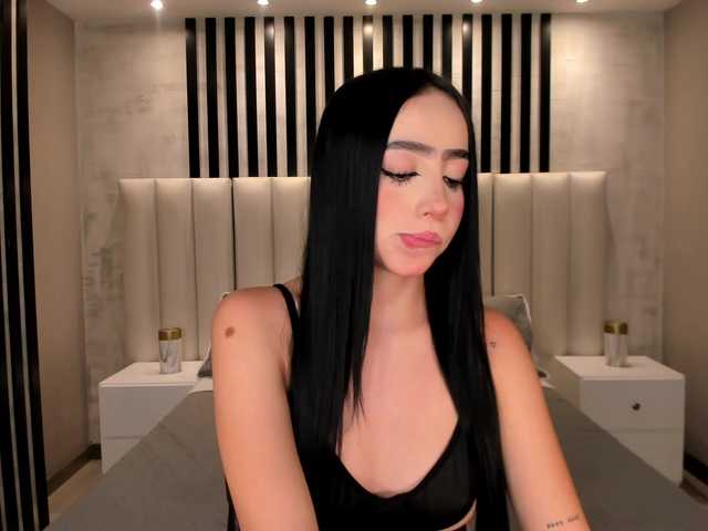 PaulineSanz live cam on BongaCams