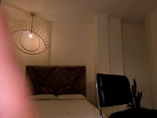 PaulineSanz live webcam show