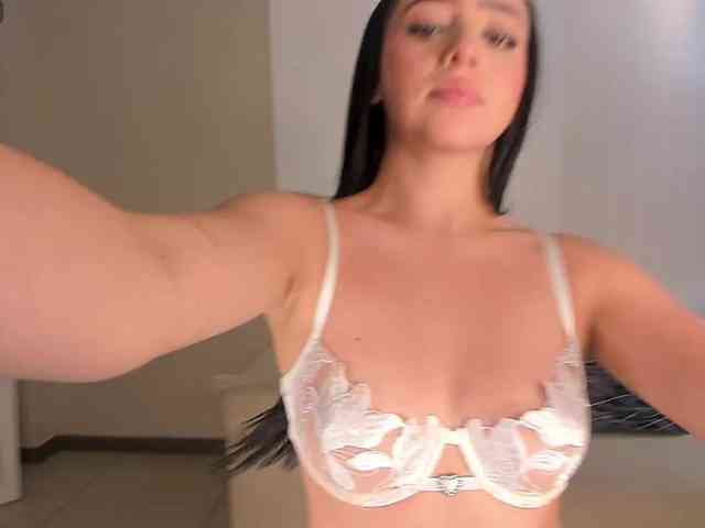 PaulineSanz webcam