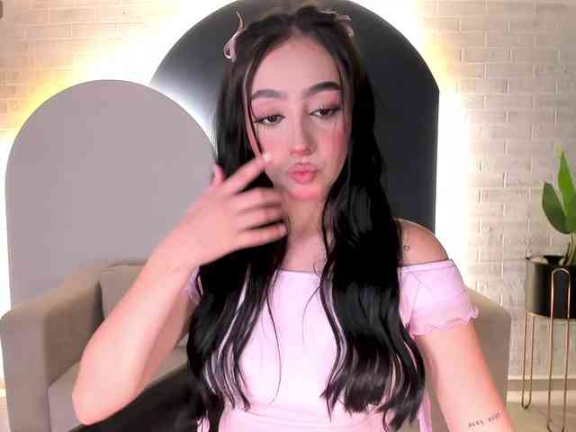 PaulineSanz Live Webcam on BongaCams