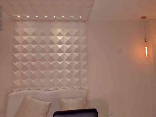 PaulineSanz webcam