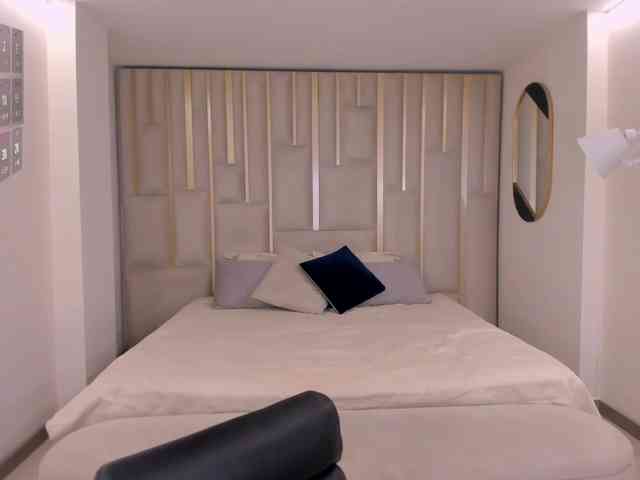 PaulineSanz webcam