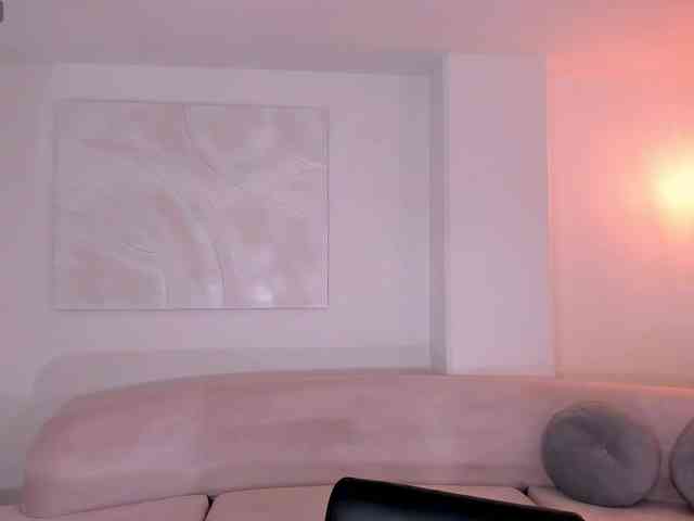 PaulineSanz webcam