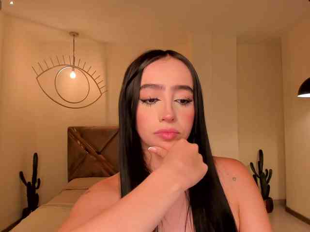 PaulineSanz Live Webcam on BongaCams