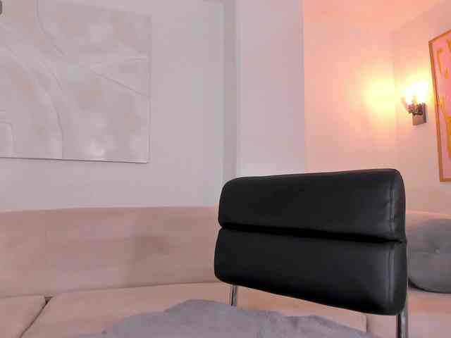 PaulineSanz webcam