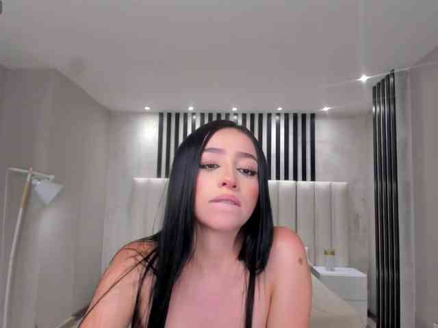 PaulineSanz webcam