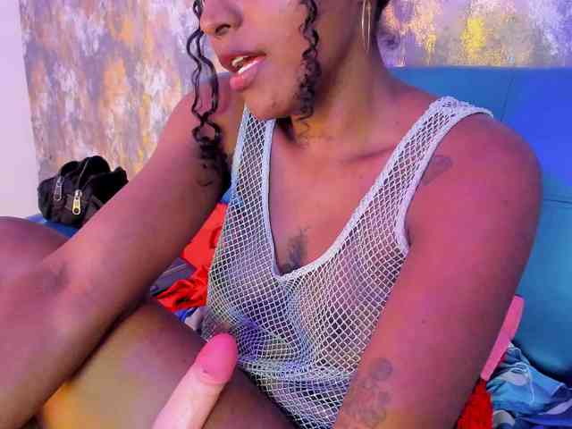 Model ini sedang live sekarang. KimberlyDavis
