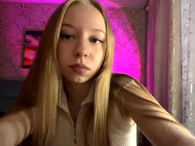 MercyDiamant live cam