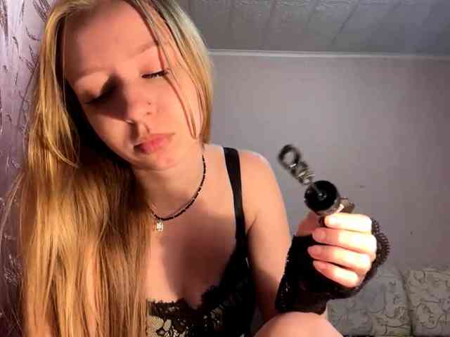 MercyDiamant webcam