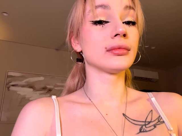 unholydolly Live Cam on BongaCams