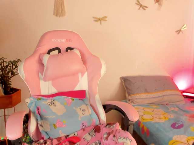 Princess-luna live cam on BongaCams