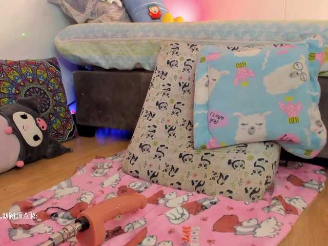 Princess-luna live cam on BongaCams