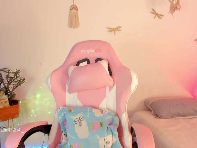 Princess-luna live cam on BongaCams