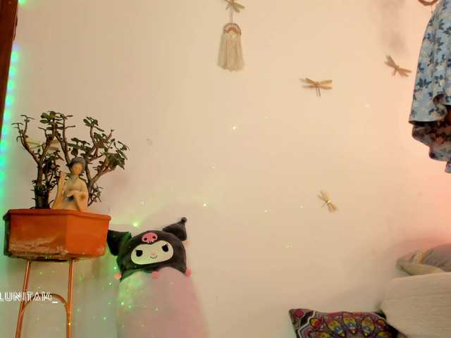 Princess-luna live cam on BongaCams