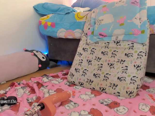 Princess-luna live cam on BongaCams
