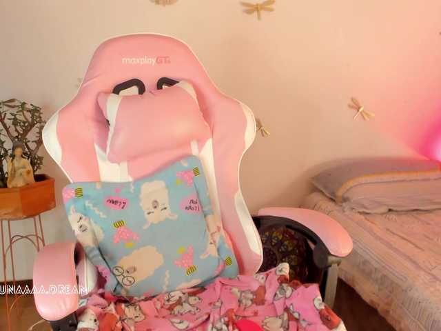 Princess-luna live cam on BongaCams