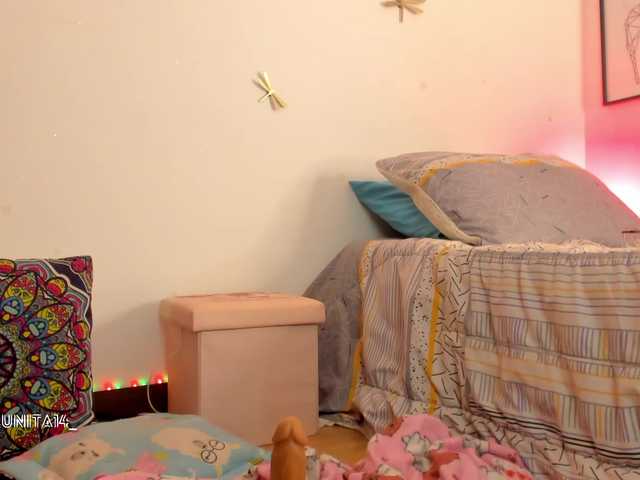 Princess-luna live cam on BongaCams