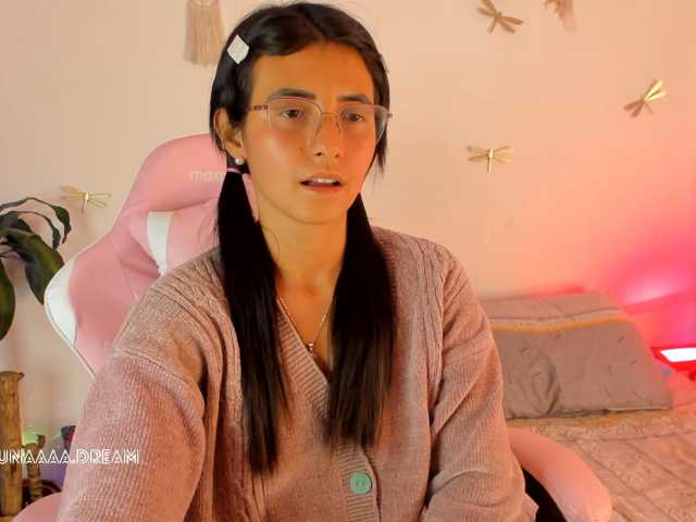 Princess-luna live cam on BongaCams