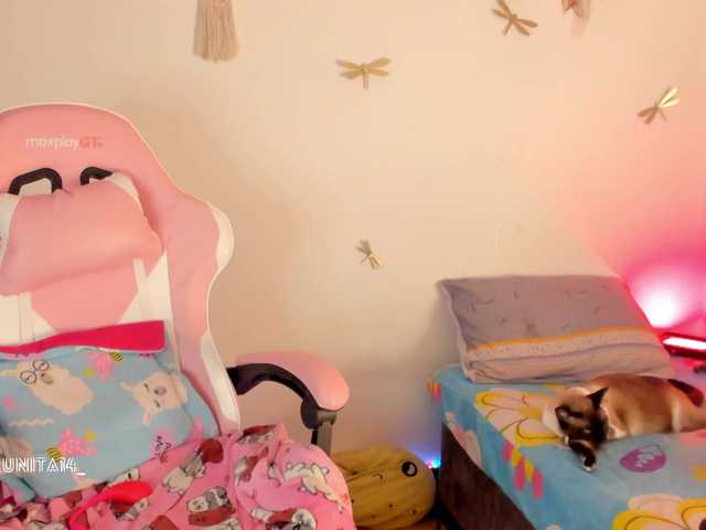 Princess-luna live cam on BongaCams