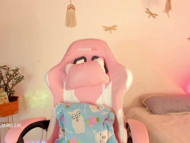 Princess-luna live cam on BongaCams