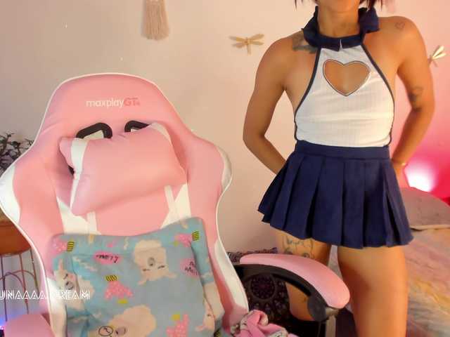 Princess-luna live cam on BongaCams